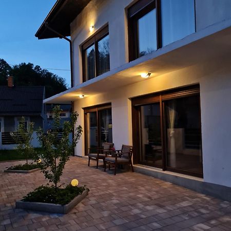Old Town Road Appartement Karlovac Buitenkant foto