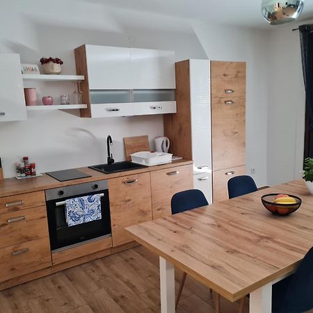 Old Town Road Appartement Karlovac Buitenkant foto