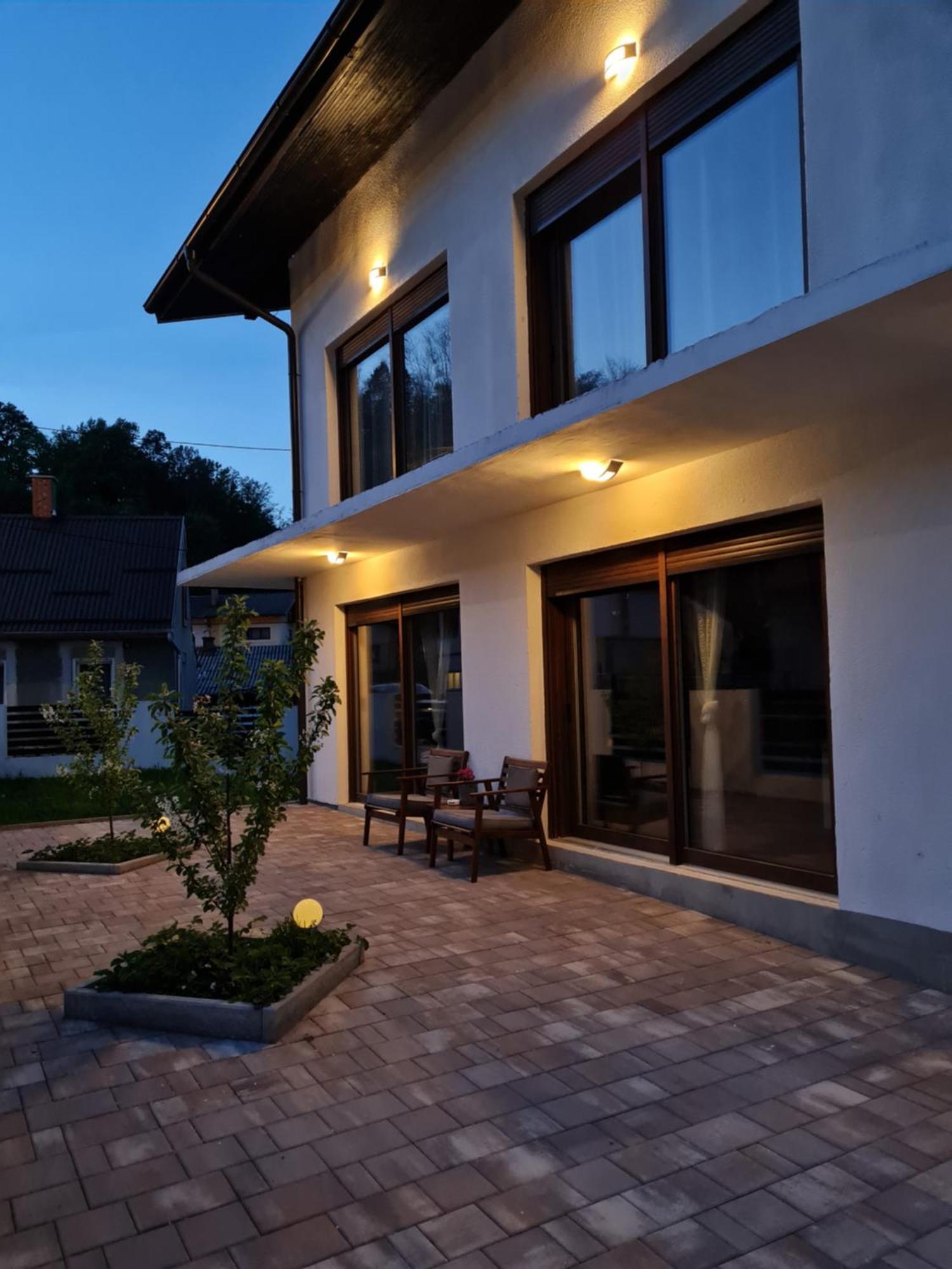 Old Town Road Appartement Karlovac Buitenkant foto