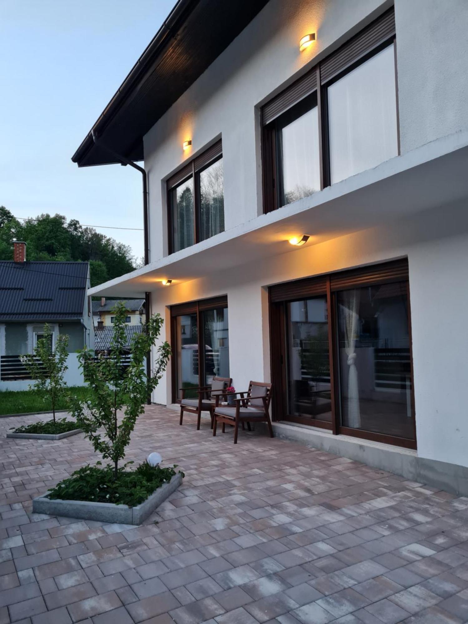 Old Town Road Appartement Karlovac Buitenkant foto