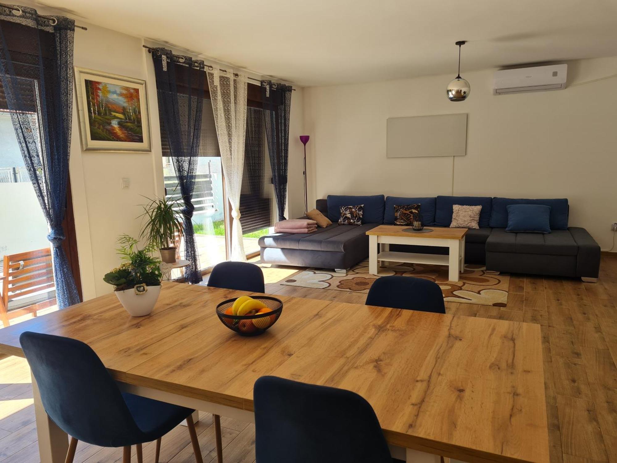 Old Town Road Appartement Karlovac Buitenkant foto